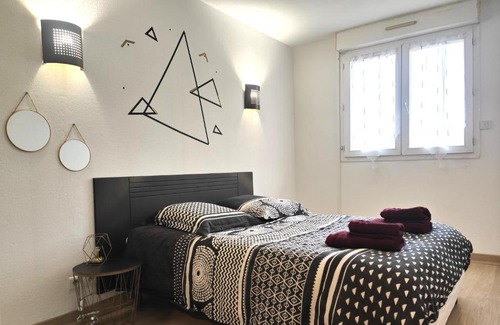 Aubagne Apartment | Appart Lily with Parking – 5 Min from City Center