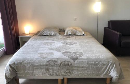 Lourdes Apartment | Convenient Appart LOURDES Near Gare with Balcony Access