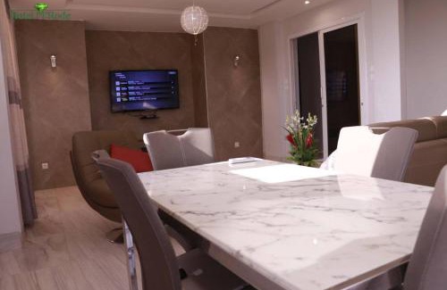 Baguida Apartment | Experience Family Comfort at Appart M'Rode Baguida
