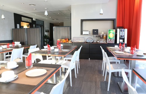 Chevilly-Larue Condo | Modern Apartment Near Airport & Paris with Free Wifi