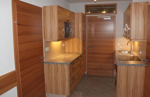 Oeblarn Apartment | Comfortable Family Retreat at Gasthof*** zum Stralz'n