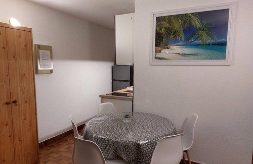 Saint-Cyprien Plage Apartment | Ocean View Retreat with Pool near Collioure - 10/10 Rated