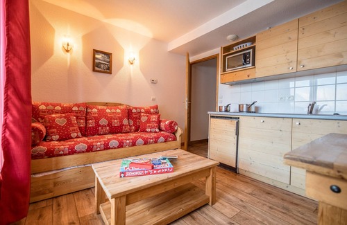 La Feclaz Condo | Cozy Apartment Near Center with Pool & Spa Amenities