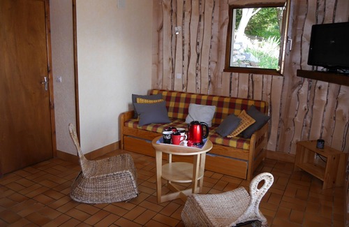 Villard-Reculas Apartment | Welcoming Appart RDC in Private Chalet at Alpe d'Huez