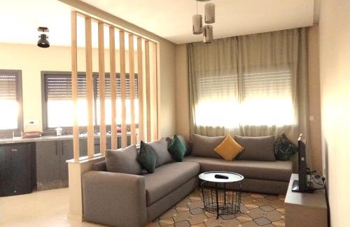 Deroua Apartment | Convenient Appart Relax near the Airport, Family-Friendly Stay
