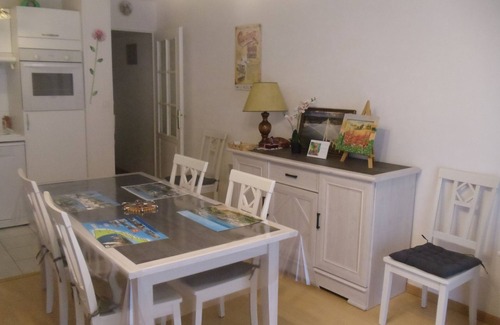 Le Treport Apartment | Highly Rated Appart. ROC for Families Near Port & Shops