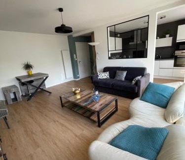 Laval Apartment | Convenient Stay for 6 at Gare Laval with Breakfast Included