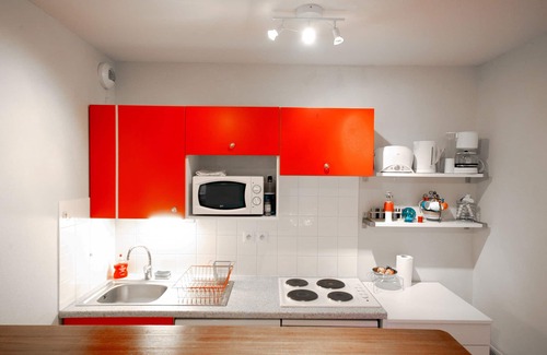 Saint-Servan Apartment | Cozy T2 Apartment in St Malo Center, Steps from the Sea