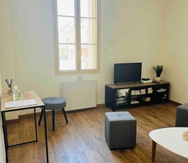 Corne Apartment | Family-Friendly Appart T3 Near Angers with Great Reviews