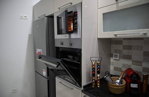 Jardins d'El Menzah 2 Apartment | Elegant Appart VIP de Luxe with Family and Pet-Friendly Perks