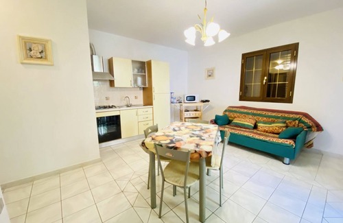 Buddittogliu Straulas Apartment | Comfortable Appartamento Sa Domo Lada 2 with Spa & Kitchen