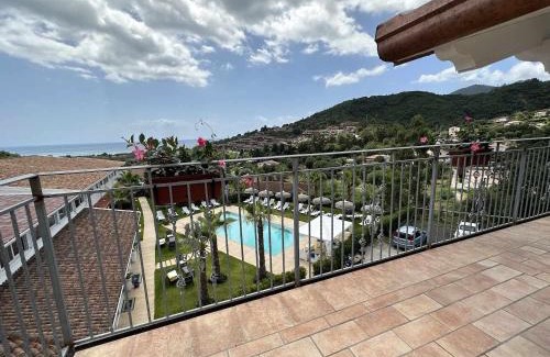 Santa Marina Apartment | Experience Comfort at Appartamento Santa Lucia F with Pool