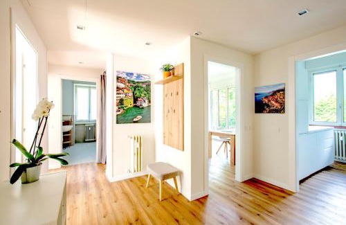 Dervio Apartment | Oceanfront Appartamenti 2: Rated 10/10 for Families