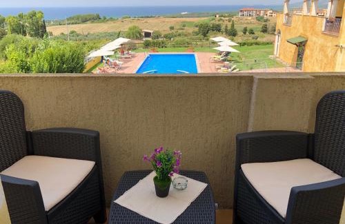 La Muddizza Apartment | Relax at Appartamenti Abbaidda: Oceanfront Getaway