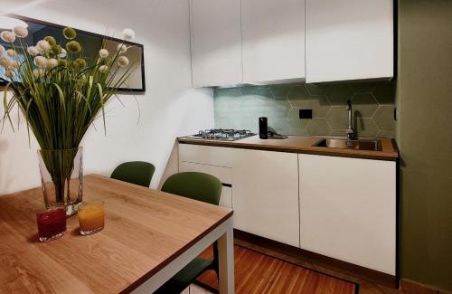 Lazise Old Town Apartment | Discover Appartamenti Al Marcipiè: Family-Friendly Retreat