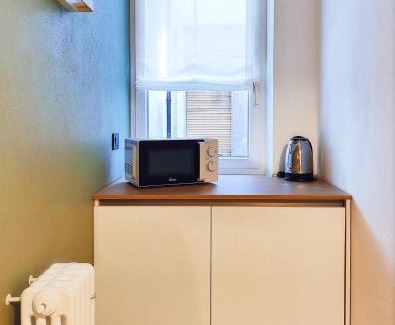 Lazise Old Town Apartment | Discover Appartamenti Al Marcipiè: Family-Friendly Retreat