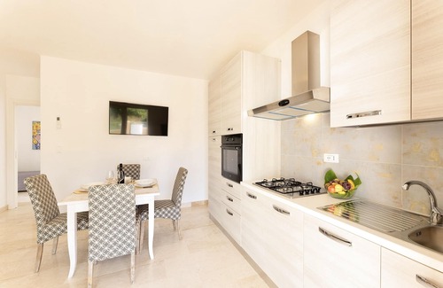 Orosei House | Modern Appartamenti in Orosei with WIFI and Pool Access