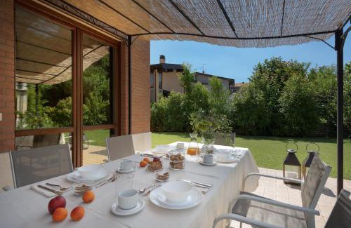 Roe Volciano Apartment | Scenic Corte Dei Cipressi Apartments with Ocean View