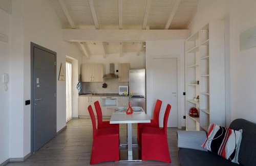 Laveno Apartment | Family-Friendly Retreat at Appartamenti I Fiori del Lago