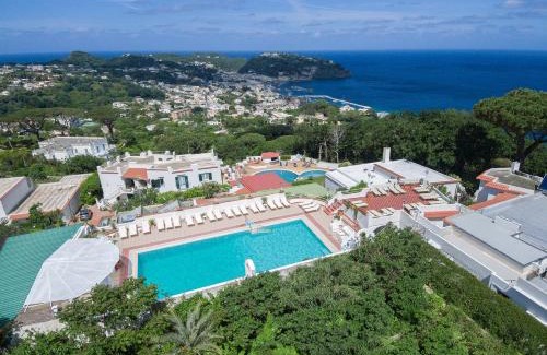 Casamicciola Terme Apartment | Oceanfront Appartamenti Ischia la Sentinella - Rated 9.3