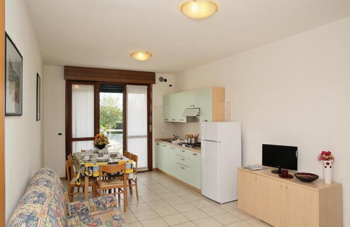 San Briccio Apartment | Cozy Appartamenti Joker Vallenova with Oceanfront Bliss