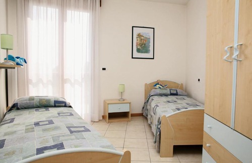 San Briccio Apartment | Cozy Appartamenti Joker Vallenova with Oceanfront Bliss