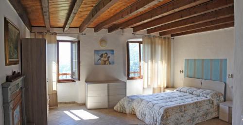 Voiandes Apartment | Relax at Appartamenti La Tartufaia: Pool & Pet-Friendly