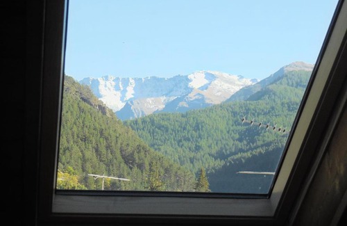 Cesana Torinese Apartment | Pet-Friendly Getaway at Appartamenti La Ginestra