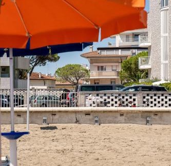 Lignano Sabbiadoro Apartment | Pet-Friendly Retreat at Villa Ammiraglia in Lignano Sabbiadoro