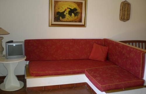 Terravecchia-Portoquadro Apartment | Budget-Friendly Appartamenti Porto Quadro with Family Perks