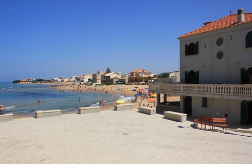 Punta Secca Apartment | Oceanfront Appartamenti Pomelia in Punta Secca