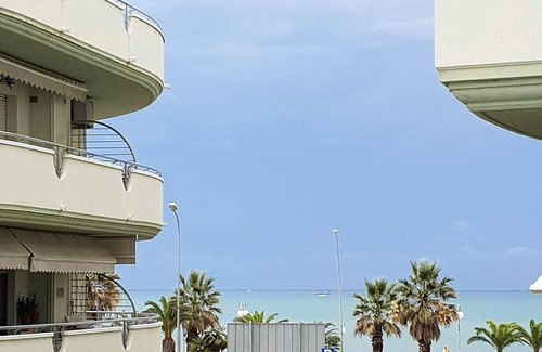 Tortoreto Lido Apartment | Comfortable Appartamenti Residence Seaside with Spa & Kitchen