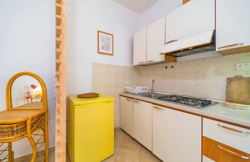 Innamorata Apartment | Cozy Appartamenti Rita: Family-Friendly Retreat with Kitchen