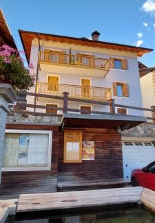 Commezzadura Apartment | Family-Friendly Appartamenti Sasso Rosso - Rated 9.5/10