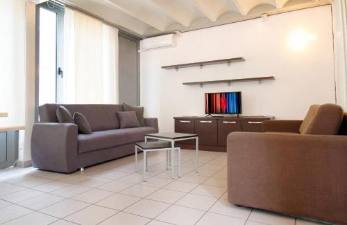 Lecco Apartment | Pet-Friendly Apparthotel CASA IDEALE in Lecco with Pool