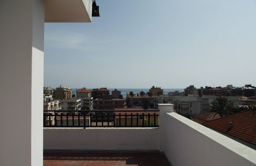 Pietra Ligure Condo | Ocean View Apartments with Pool and Spa Amenities