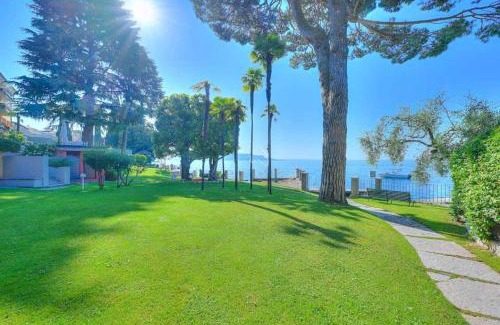 Gardone Riviera Apartment | Oceanfront Appartamento 33 Rose - Rated 9/10 by Guests