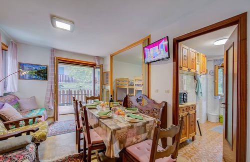 Sauze d'Oulx Apartment | Mountain View Apartment 7 Bello - Family-Friendly Retreat