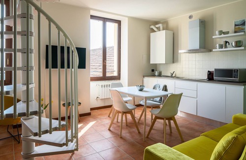 Acquaseria Apartment | Comfortable Two Bedroom Apartment with Great Amenities