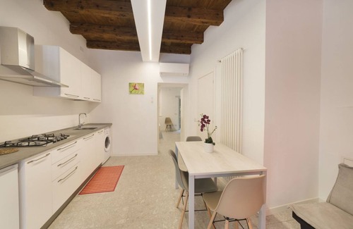 Cittadella Apartment | Serene Apartment Near Arena and Verona's City Center