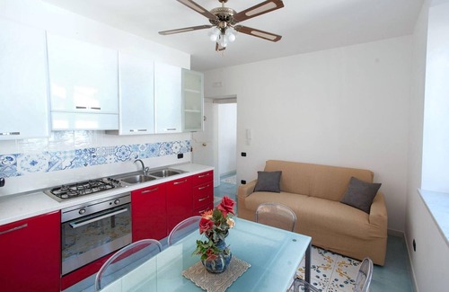 Vietri sul Mare Apartment | Inviting Apartment in Vietri sul Mare with Spa & Breakfast
