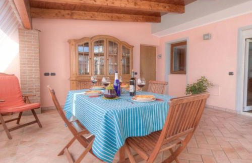 Gianola House | Seaside Apartment Steps from the Beach with Ocean Views