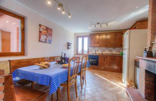 Gianola House | Seaside Apartment Steps from the Beach with Ocean Views