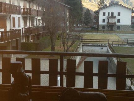 Morgex Apartment | Pet-Friendly Retreat at Appartamento Abeti - Rated 8/10