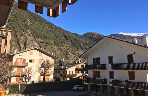 Morgex Apartment | Pet-Friendly Retreat at Appartamento Abeti - Rated 8/10