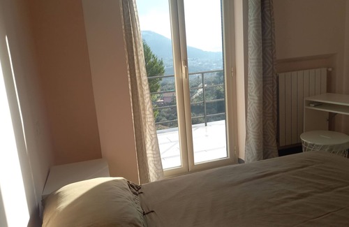 Itri Apartment | Cozy Apartment in Scenic Villa with Family-Friendly Amenities