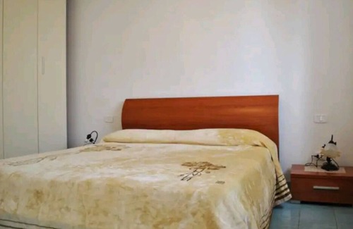 Le Forna Apartment | Discover Appartamento Acquamarina: Beachside Comfort Awaits