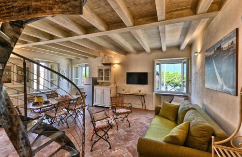 Bogliaco Apartment | Family-Friendly Appartamento Al Porto Vecchio Awaits You