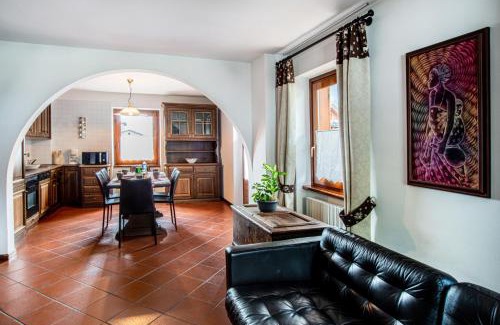 Valdidentro Apartment | Discover Appartamento Aldo: Pet-Friendly with Breakfast!