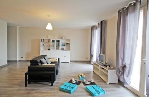 Salo Apartment | Oceanfront Stay at Appartamento alle Rive - Rated 10/10